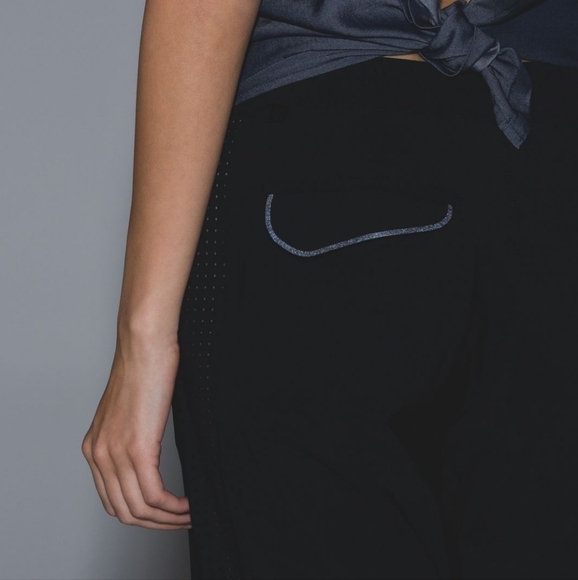 Lululemon City Summer Pant Size 4 Black - Picture 4 of 16